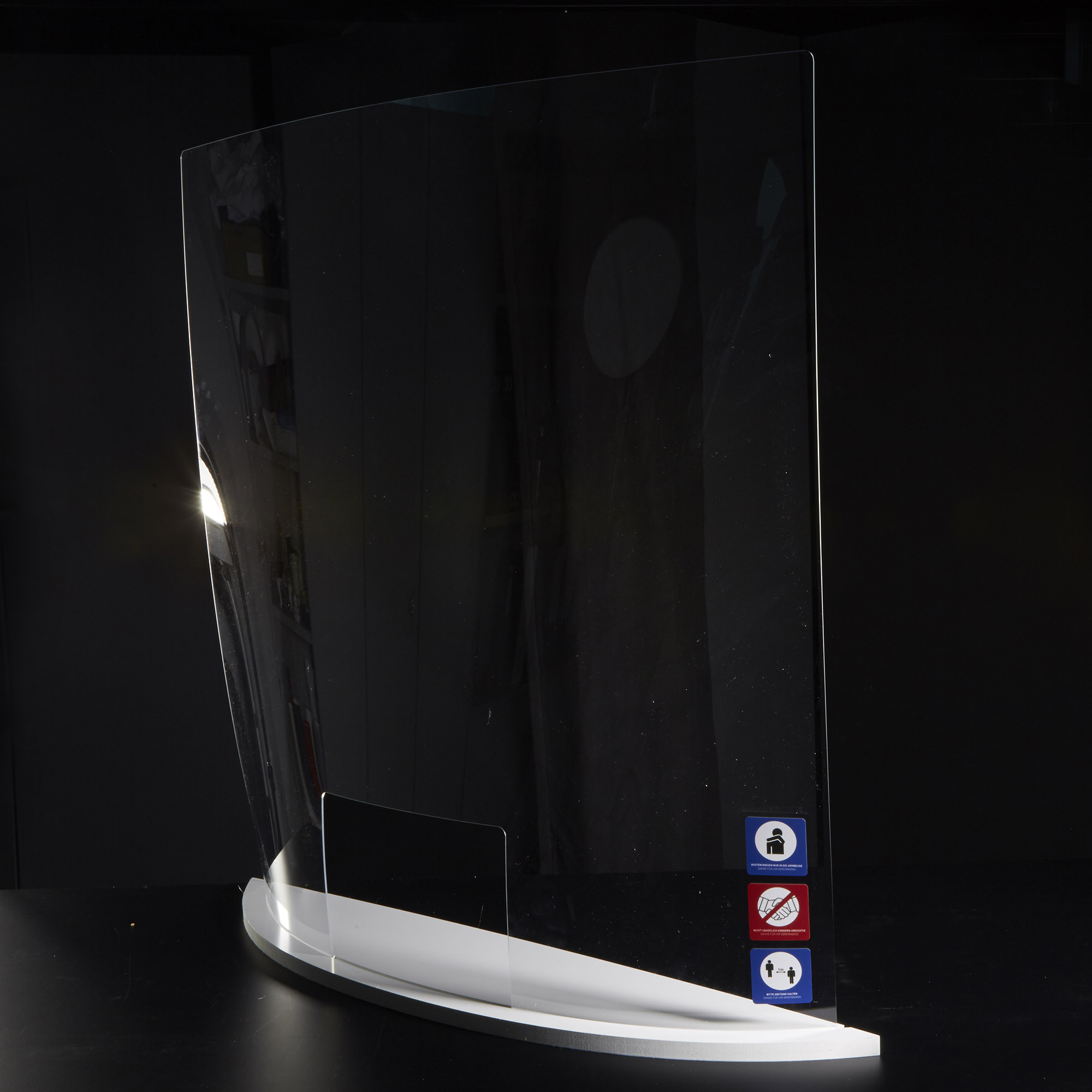 Spritzschutz_gebogen_Seite